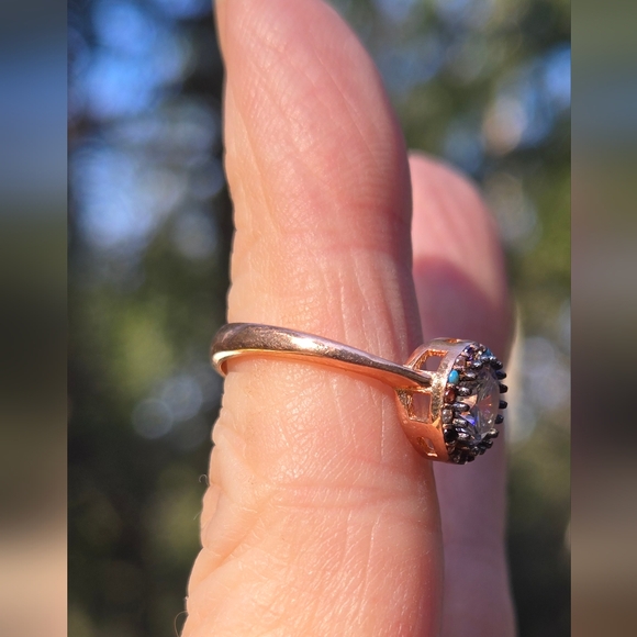 Mixed gemstones surrounding a large white sapphire Sz6 - Picture 7 of 9